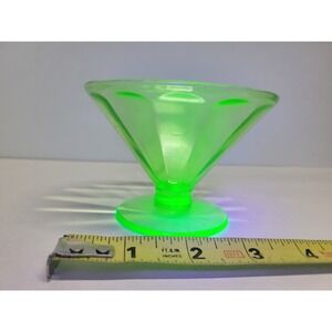 Vtg Green glow Uranium Glass Sherbet Cup Paneled Optic Pedestal Dessert Bowl UV